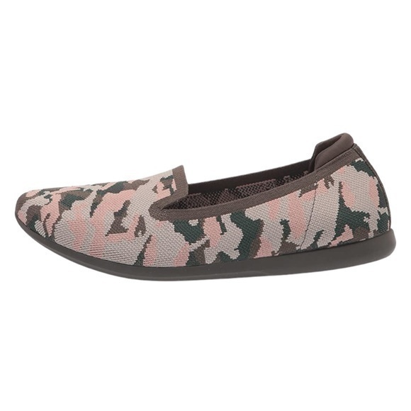 Clarks Women's Carly Dream Loafer Flat Pink/Gray Camo Knit - Picture 1 of 12